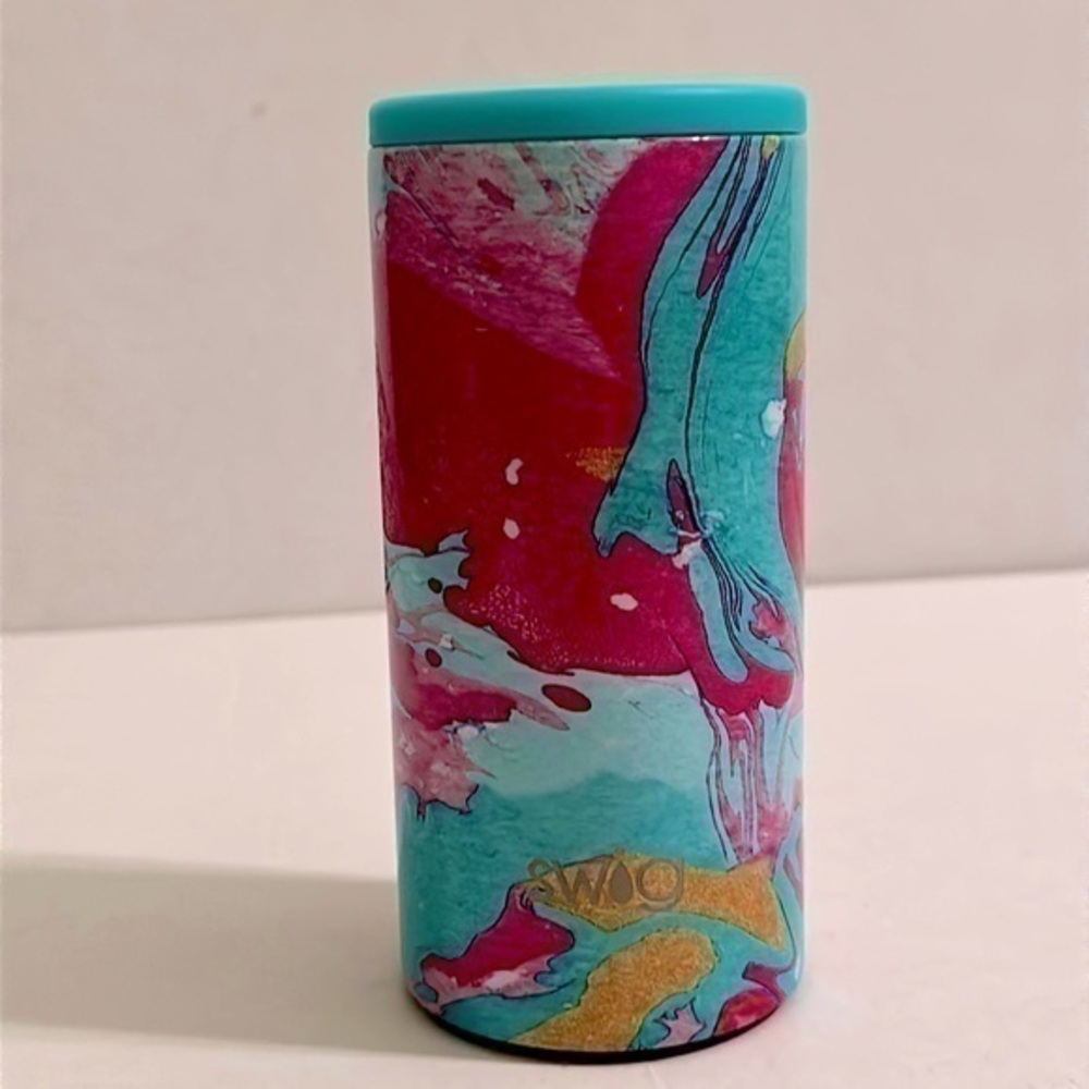 Swig Life Color Swirl Skinny Can Cooler
Sold Out